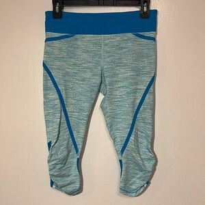 LULULEMON light blue cropped leggings size six